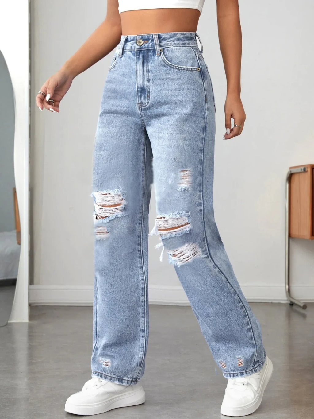 Distressed High Waisted Jeans