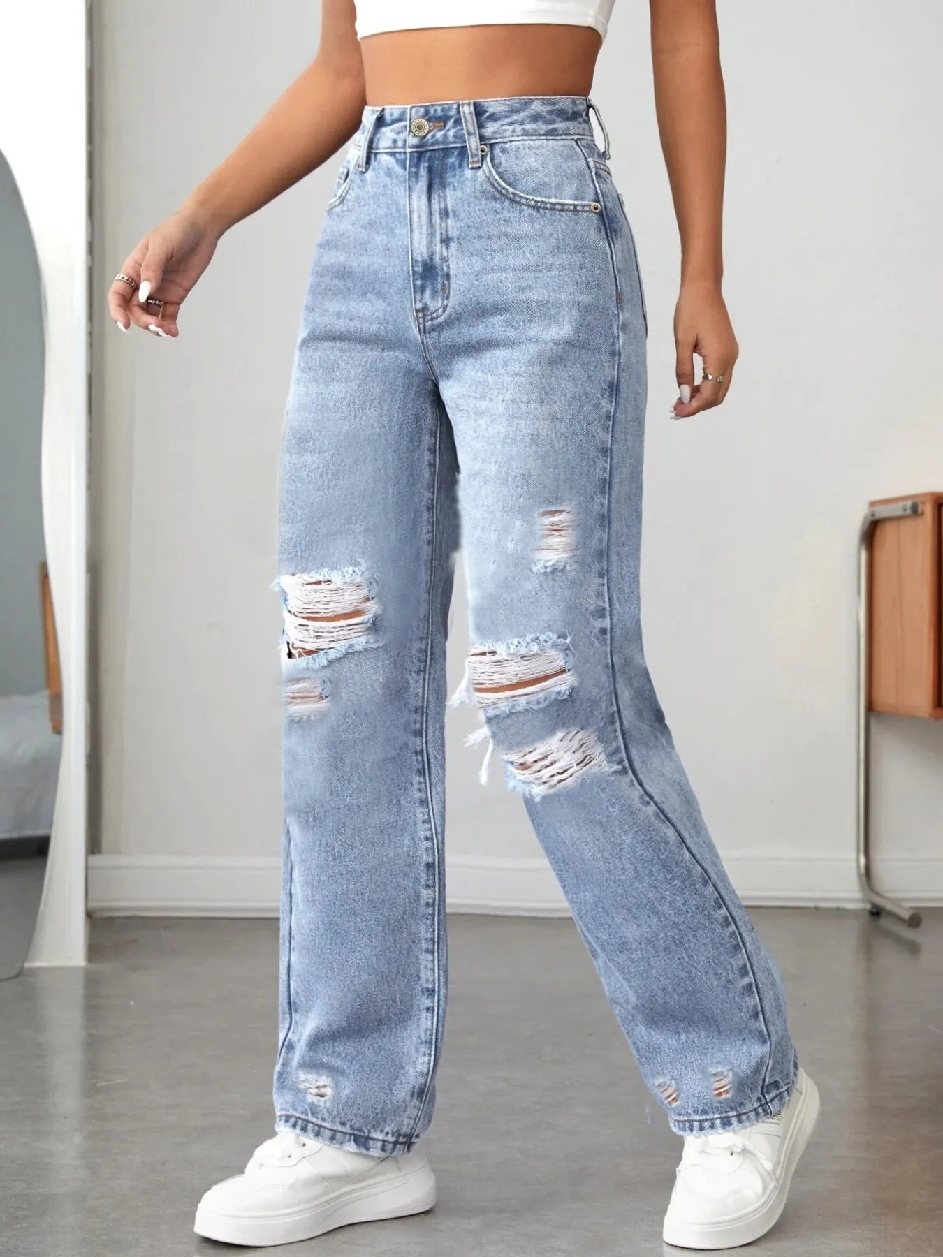 Distressed High Waisted Jeans