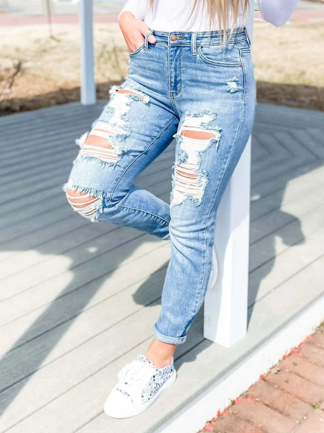 Distressed Skinny Jeans